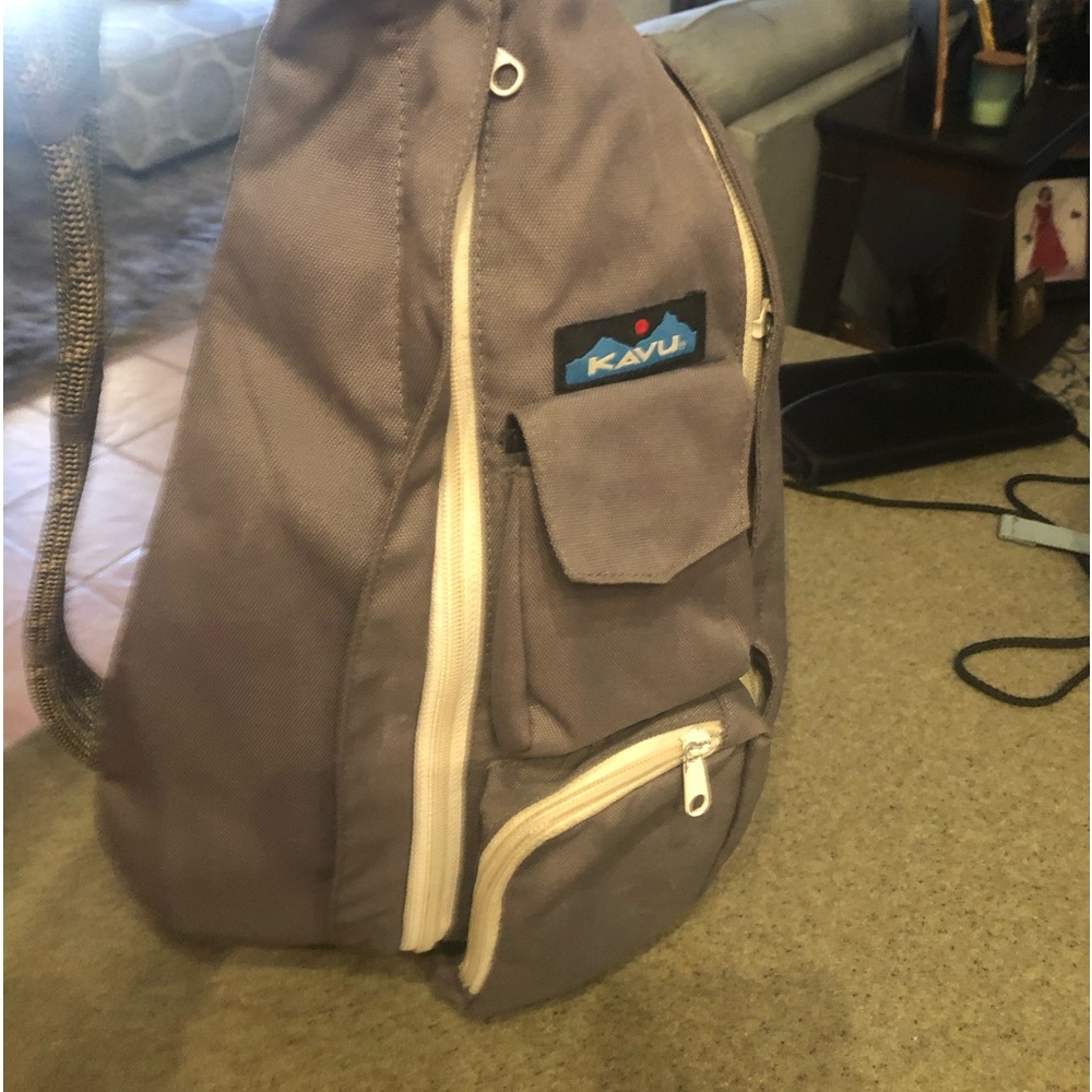 Kavu rope sling bag, pearl gray, gently used, very convenient for traveling.